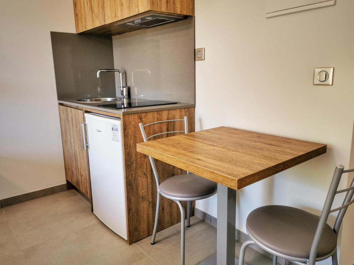 Ustaria Apartment Peri Exterior photo